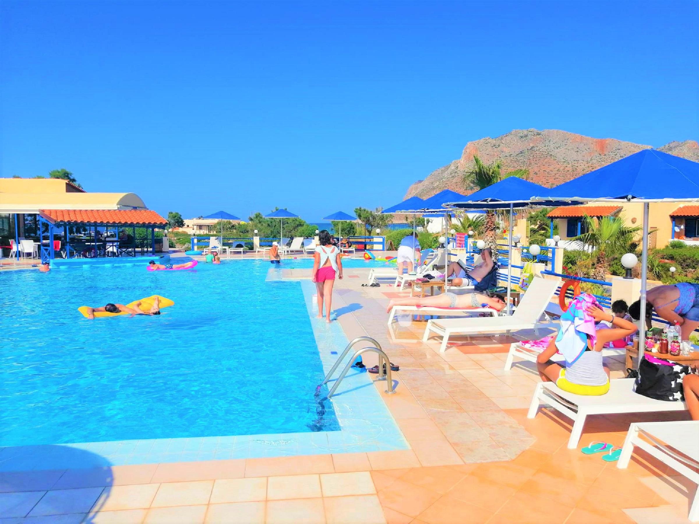 Zorbas Beach Village Hotel Stavrós Exteriör bild