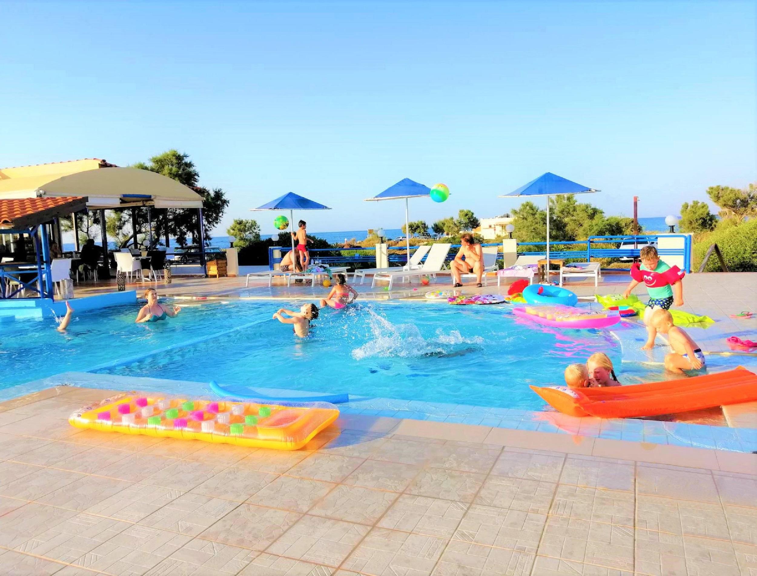 Zorbas Beach Village Hotel Stavrós Exteriör bild