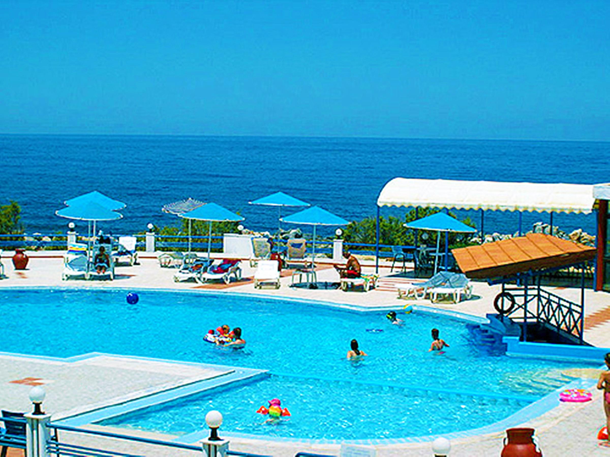 Zorbas Beach Village Hotel Stavrós Exteriör bild